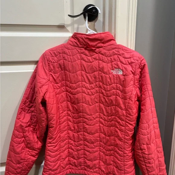 The North Face Women’s Coral Lightweight Jacket - Picture 2 of 3